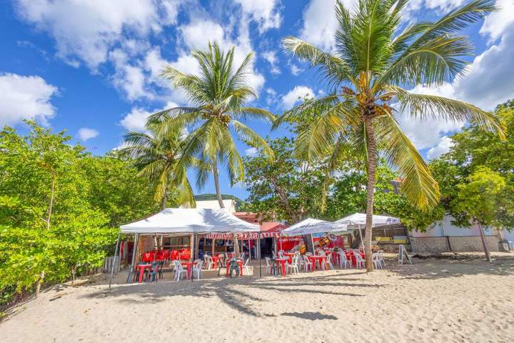 Restaurant pieds dans l'eau Les Anses-d'Arlet